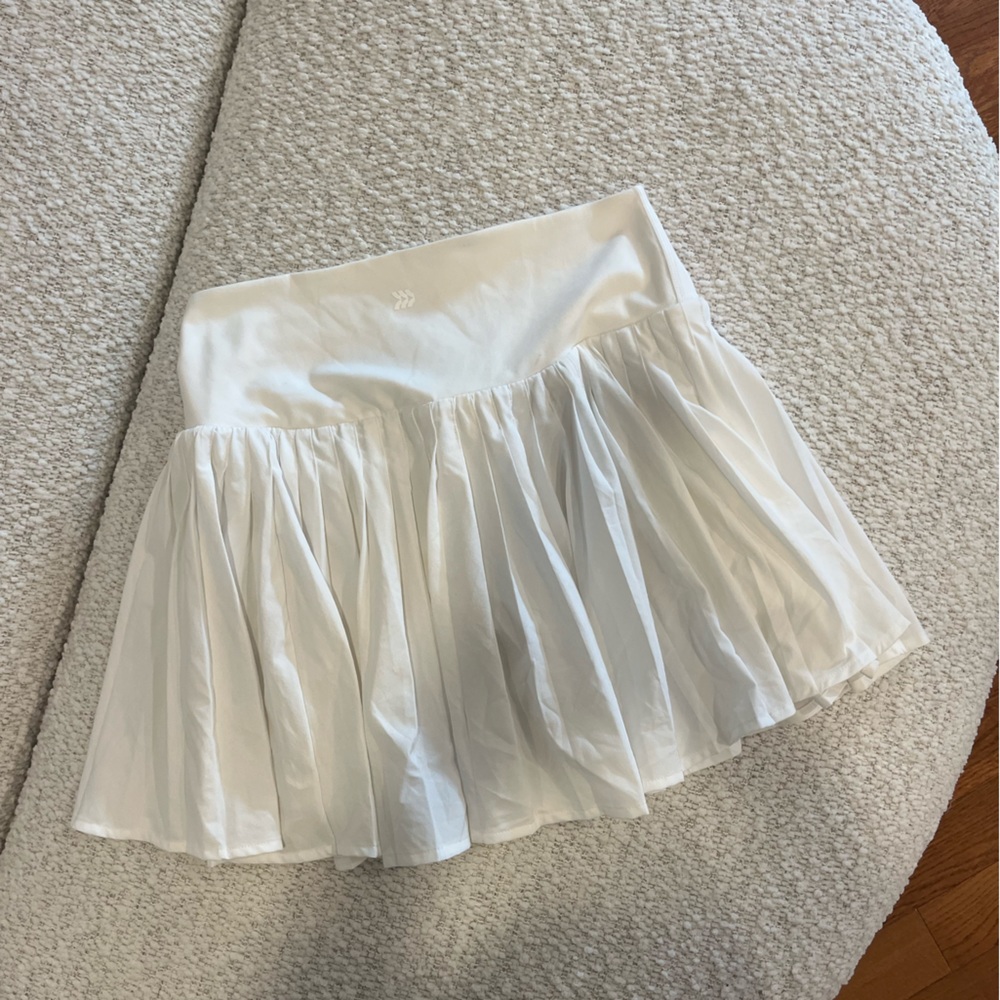 Cute white athletic skirt